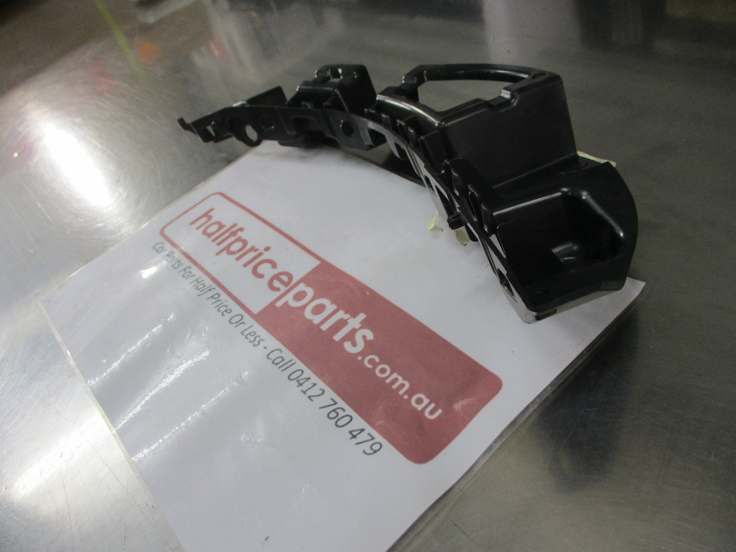 Mercedes Benz Sprinter W907-W910 Genuine Left Hand Front Bumper Bracket New Part
