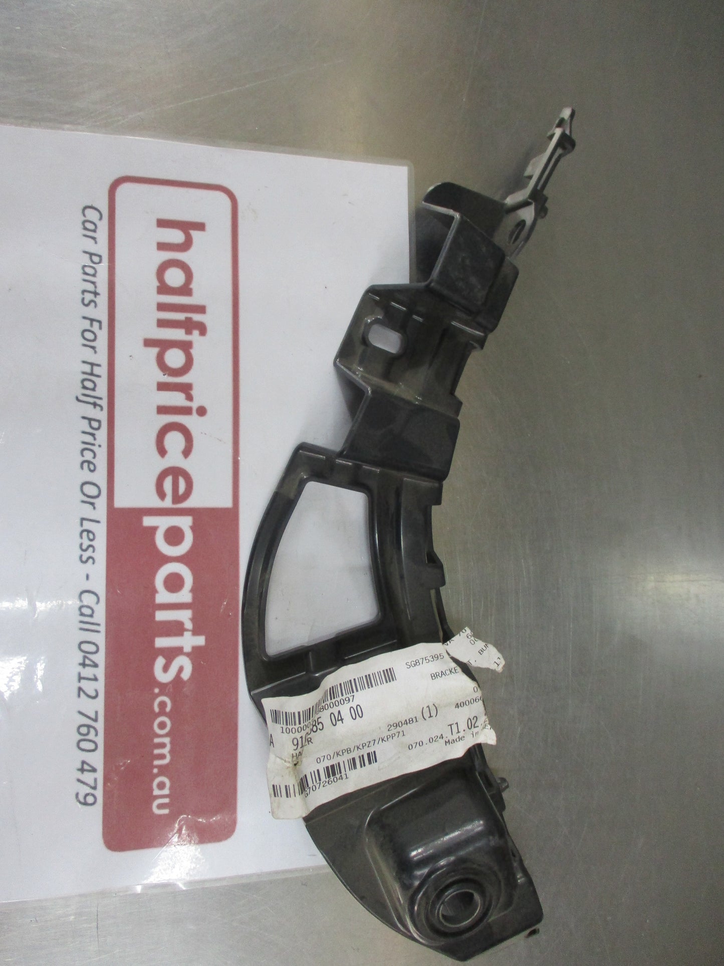 Mercedes Benz Sprinter W907-W910 Genuine Left Hand Front Bumper Bracket New Part