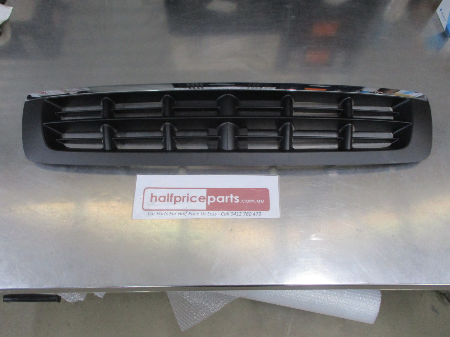 Kia K2500/K2700/K2700II/K3000/K3000II Genuine Front Grille Assembly (Black And Chrome New Part