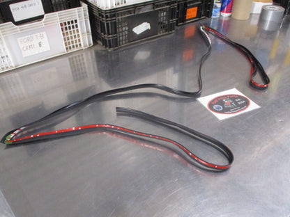 Hyundai Santa Fe Genuine Front Windscreen Moulding New Part