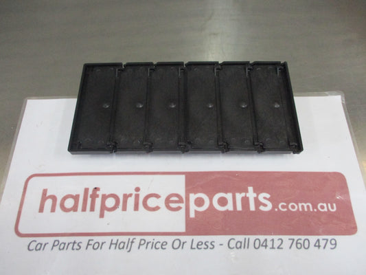 Peugeot 307/Citroen C4 Genuine Front Radiator Air Vent Grille New Part