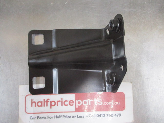 Ford Transit V363 Genuine Front Left Hand Guard Bracket Assembly New Part