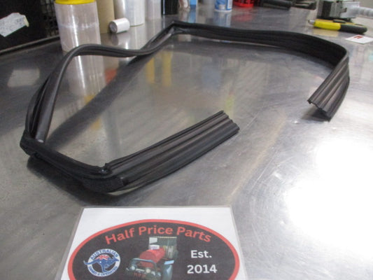 Hyundai Tucson Genuine Right Hand Rear Door Window Channel Rubber New Part