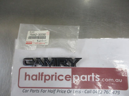 Toyota Camry Genuine Front Radiator Grille Chrome Emblem New Part