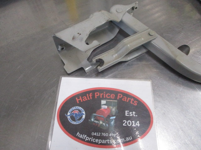 Hyundai Elantra Genuine Right Hand Boot Hinge New Part