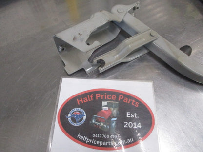 Hyundai Elantra Genuine Right Hand Boot Hinge New Part