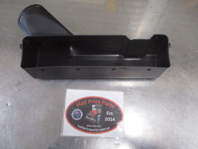 Hyundai Santa Fe Genuine Air Intake Duct Panel New Part