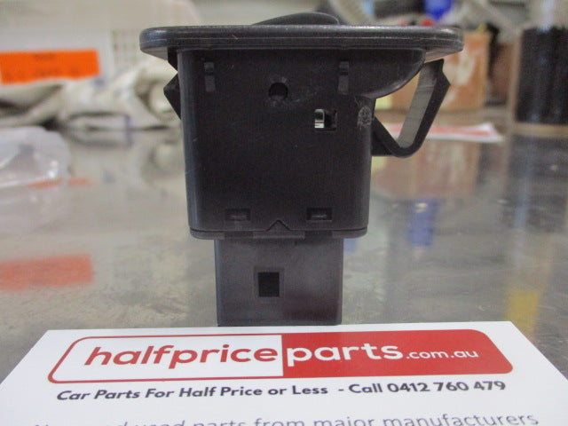 SSS Auto Single Power Window Switch 5 Pin Non Illuminated Suits FG Falcon Sedan/Ute New Part