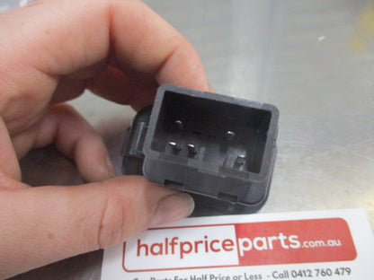 SSS Auto Single Power Window Switch 5 Pin Non Illuminated Suits FG Falcon Sedan/Ute New Part