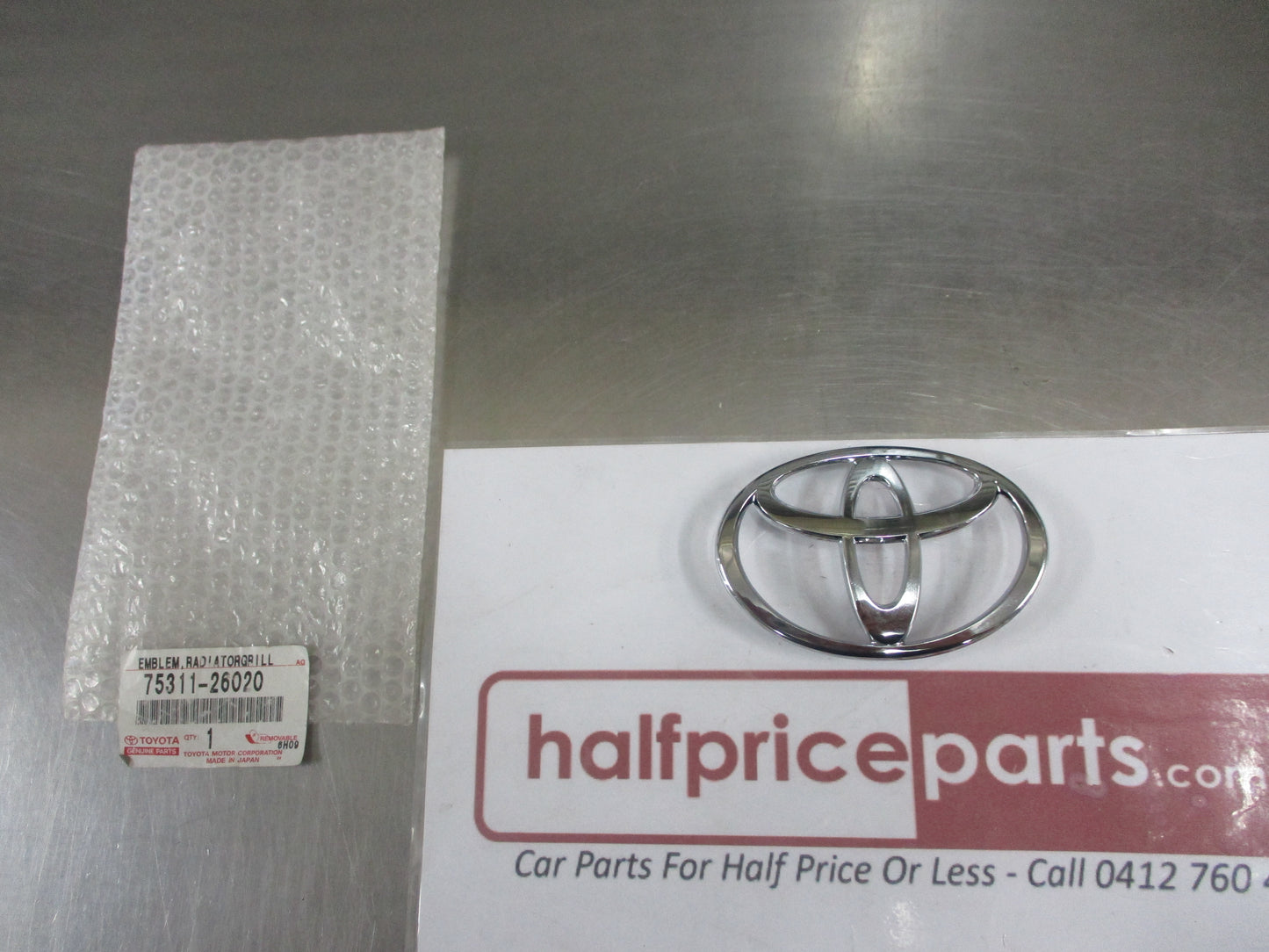 Toyota Hiace Genuine Front Grille Chrome Emblem New Part