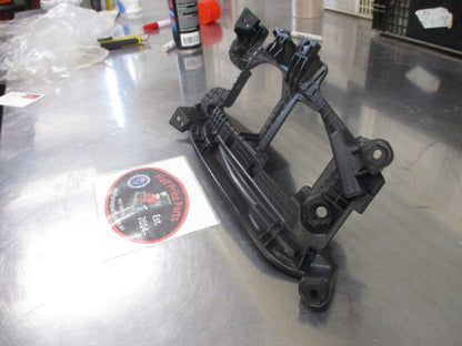 Hyundai Santa Fe Genuine Right Hand Front Fog Light Bracket New Part
