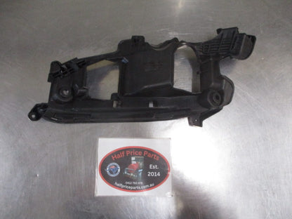 Hyundai Santa Fe Genuine Right Hand Front Fog Light Bracket New Part