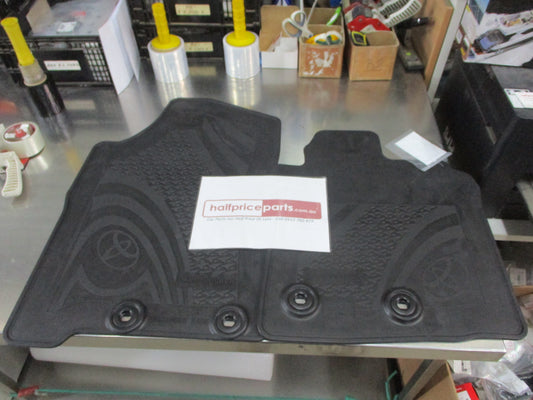 Toyota Land Cruiser Genuine 200 Series Front Rubber Floor Mats New Part