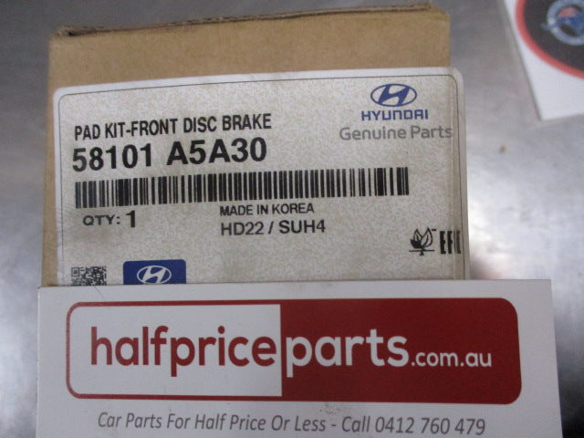 Hyundai Elantra Genuine Front Disc Brake Pad Set New Part