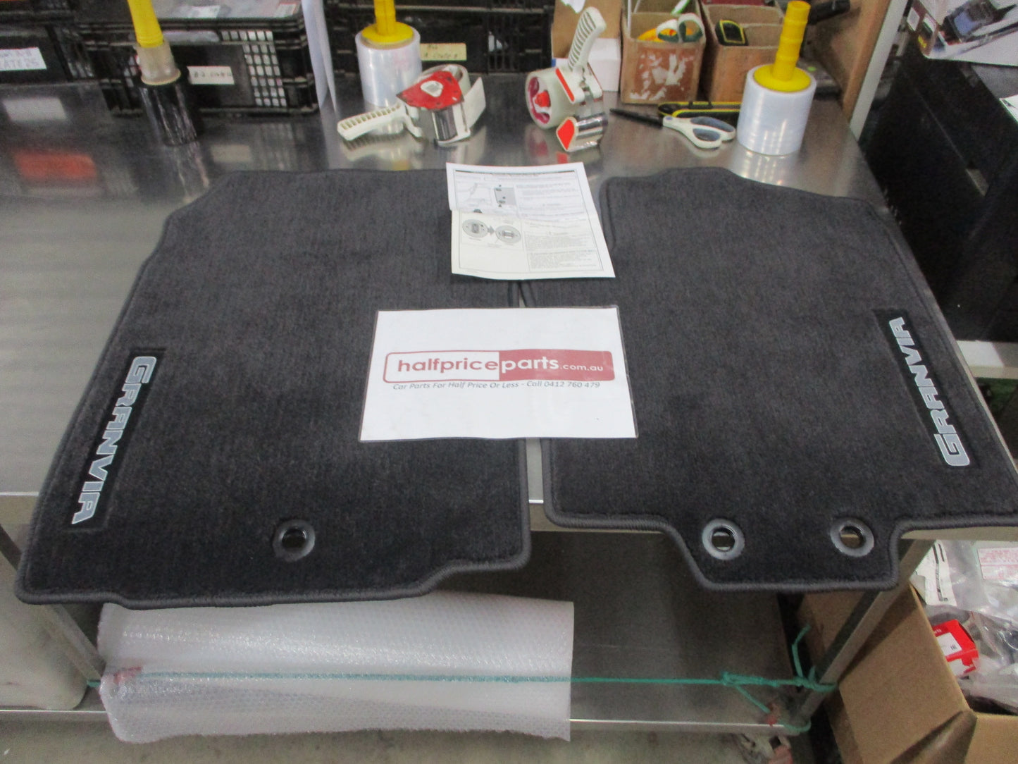 Toyota Granvia Genuine Front Carpet Mat Set New Part