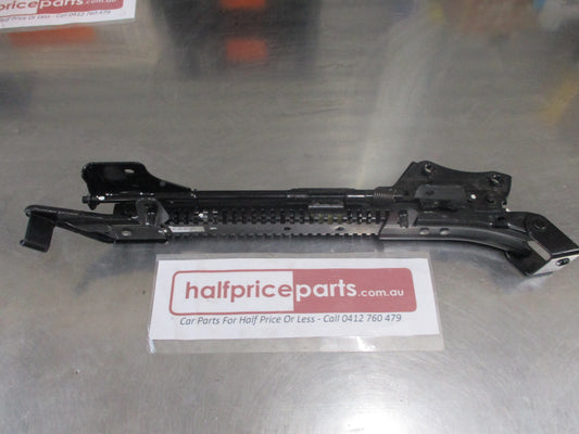 Suzuki Carry/Super Carry GC416V Genuine Front Drivers Outside Seat Adjuster Assembly Outside New Part