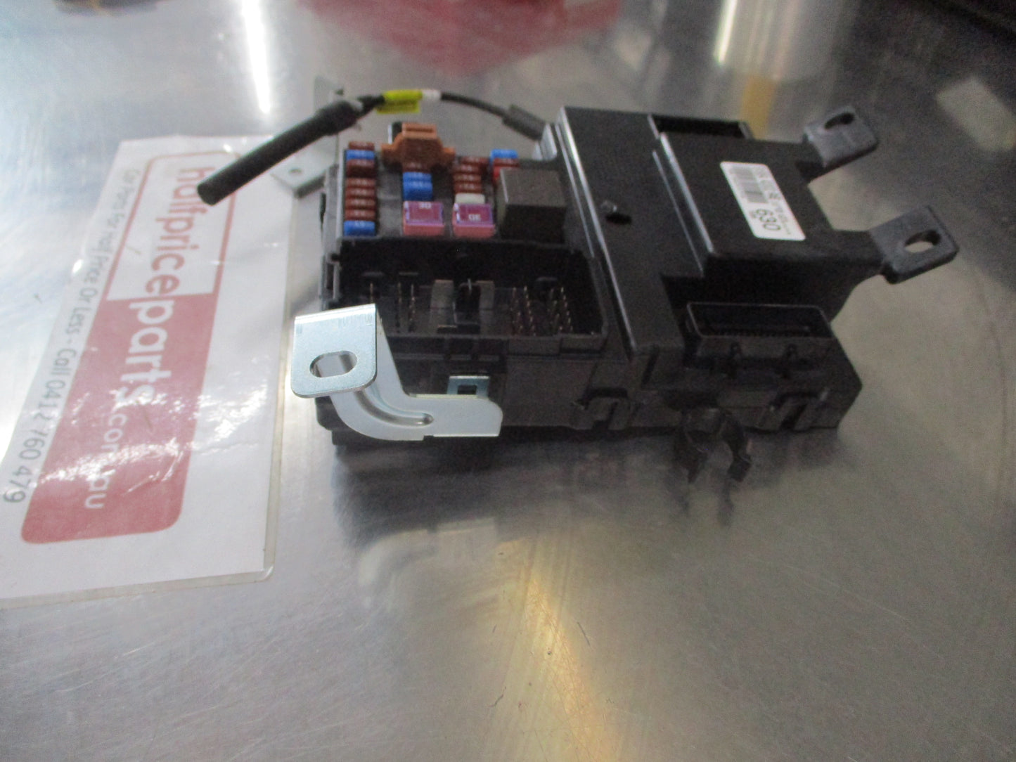 Kia Carnival Genuine Instrument Panel Junction Box Assy New Part