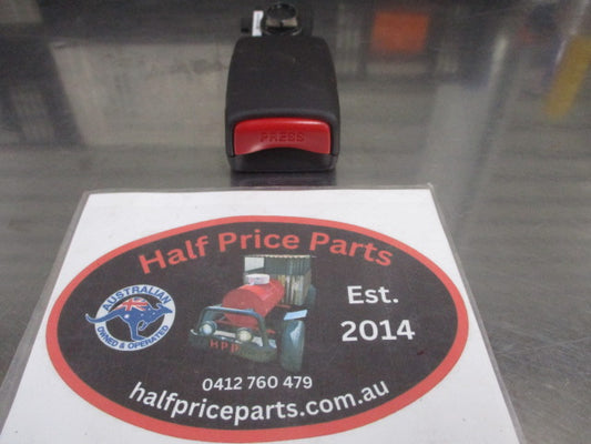 Mitsubishi Triton Genuine Front Left Hand Inner Seat Belt Latch/Receiver New Part