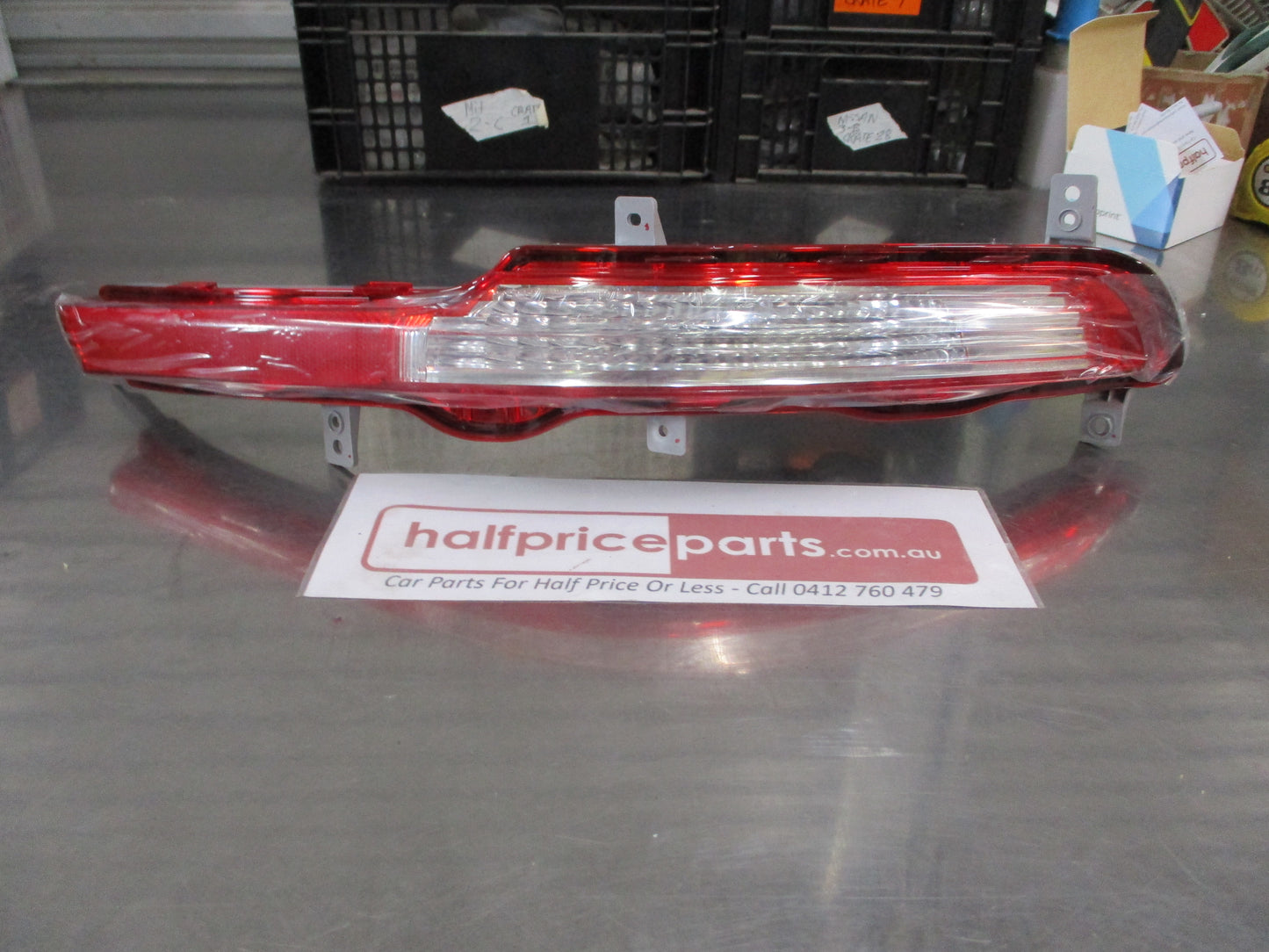 Kia Sportage Genuine Right Hand Bumper Bar Reflector Fog Light New Part