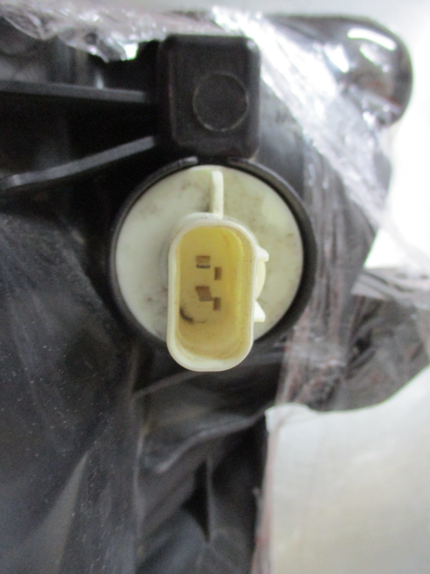 Hyundai Getz Genuine Right Hand Headlight Reconditioned VGC Used Part