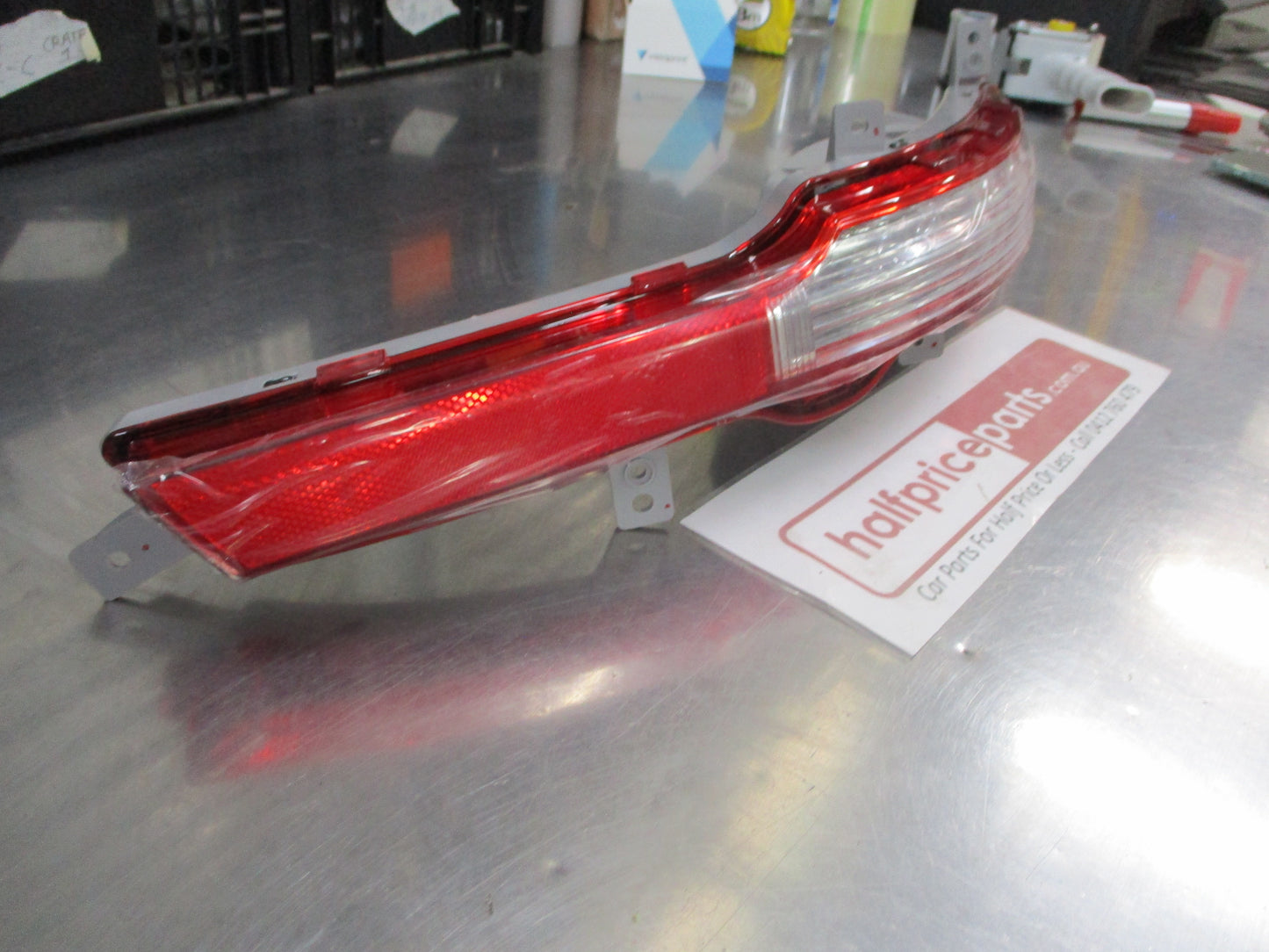 Kia Sportage Genuine Right Hand Bumper Bar Reflector Fog Light New Part
