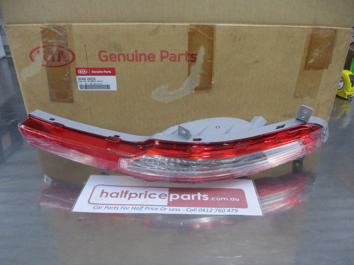 Kia Sportage Genuine Right Hand Bumper Bar Reflector Fog Light New Part