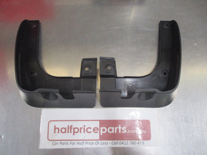 Kia Cerato/Forte/Forte Koup Genuine Front Mud Flap Set With Screws New Part