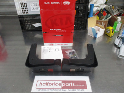 Kia Cerato/Forte/Forte Koup Genuine Front Mud Flap Set With Screws New Part