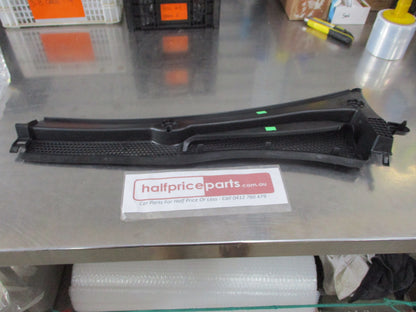 Peugeot 308 Genuine Right Hand Front Windscreen Cowl (Drivers) New Part