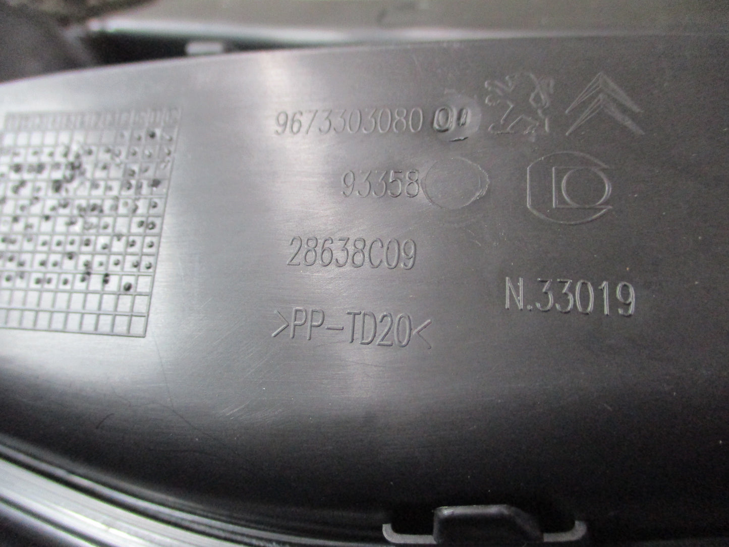 Peugeot 308 Genuine Right Hand Front Windscreen Cowl (Drivers) New Part