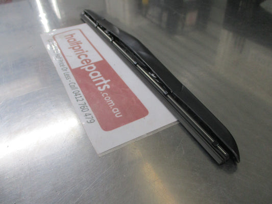 Kia Sorento Genuine Left (Passenger) Side Wiper Blade Assembly New Part
