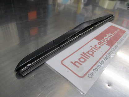 Kia Sorento Genuine Left (Passenger) Side Wiper Blade Assembly New Part