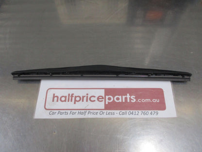 Kia Sorento Genuine Left (Passenger) Side Wiper Blade Assembly New Part