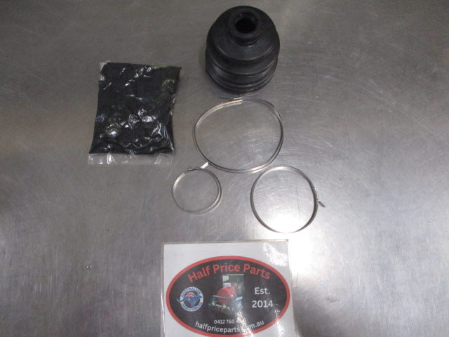 Mitsubishi Pajero Genuine CV Boot Kit New Part