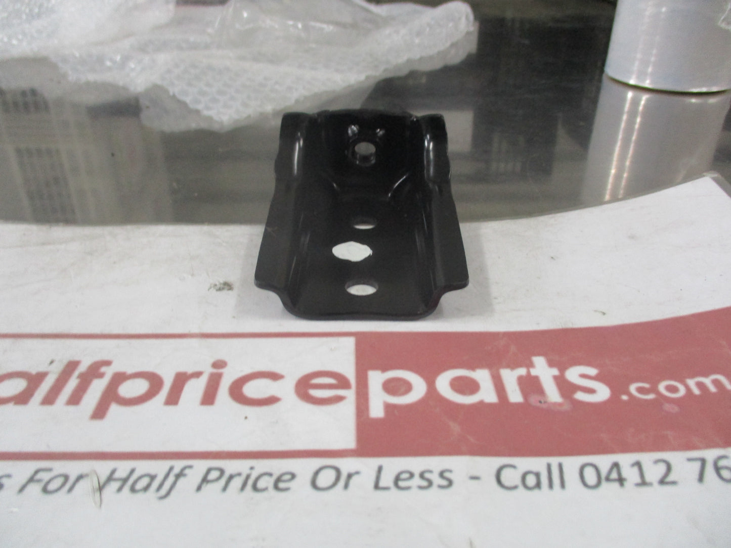 Toyota Landcruiser Genuine No.1 Fuel Tank Support Bracket New Part