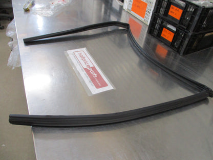 Honda Civic Genuine Right Hand Rear Door Window Channel Rubber New Part