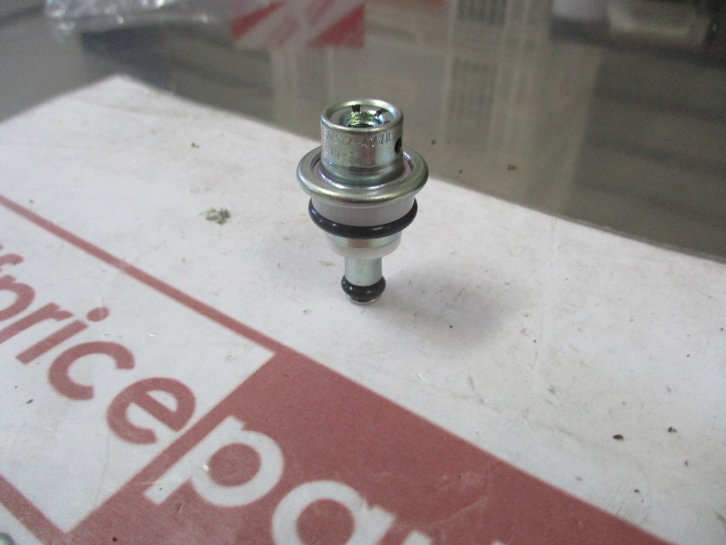 Toyota Corolla/RAV4/Yaris/Camry/Various Models Fuel Injection Pressure Regulator New Part