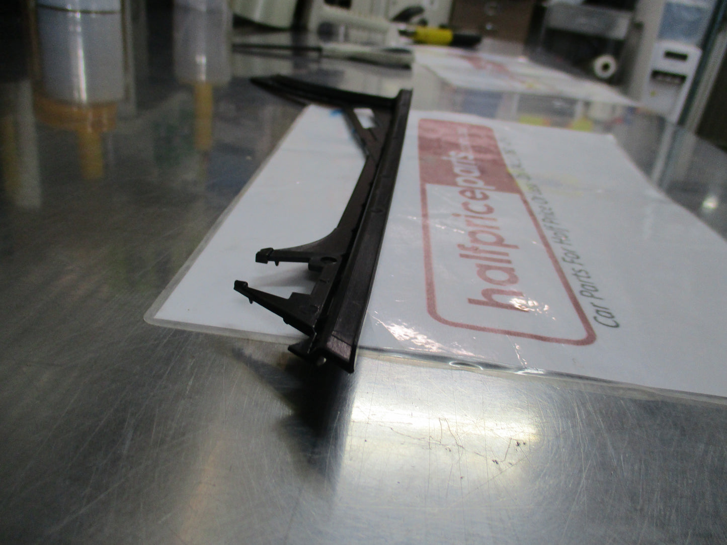 Honda Jazz Genuine Front Left Quarter Glass Garnish New Part