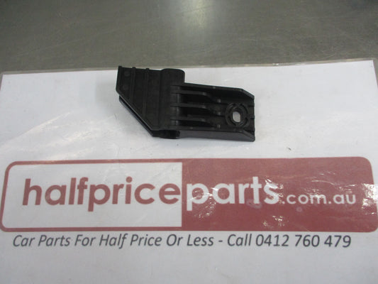 Nissan Navara D23 NP300 Genuine Right Hand Condenser Bracket New Part