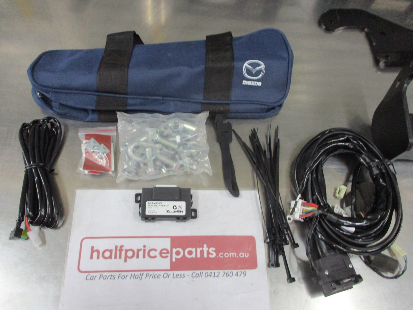 Mazda 3 BM-BN Sedan Genuine Tow Bar Kit Wiring Loom 7 Pin Flat New Part