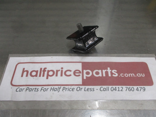 Suzuki Jimny Genuine Transfer Case Mount New Part