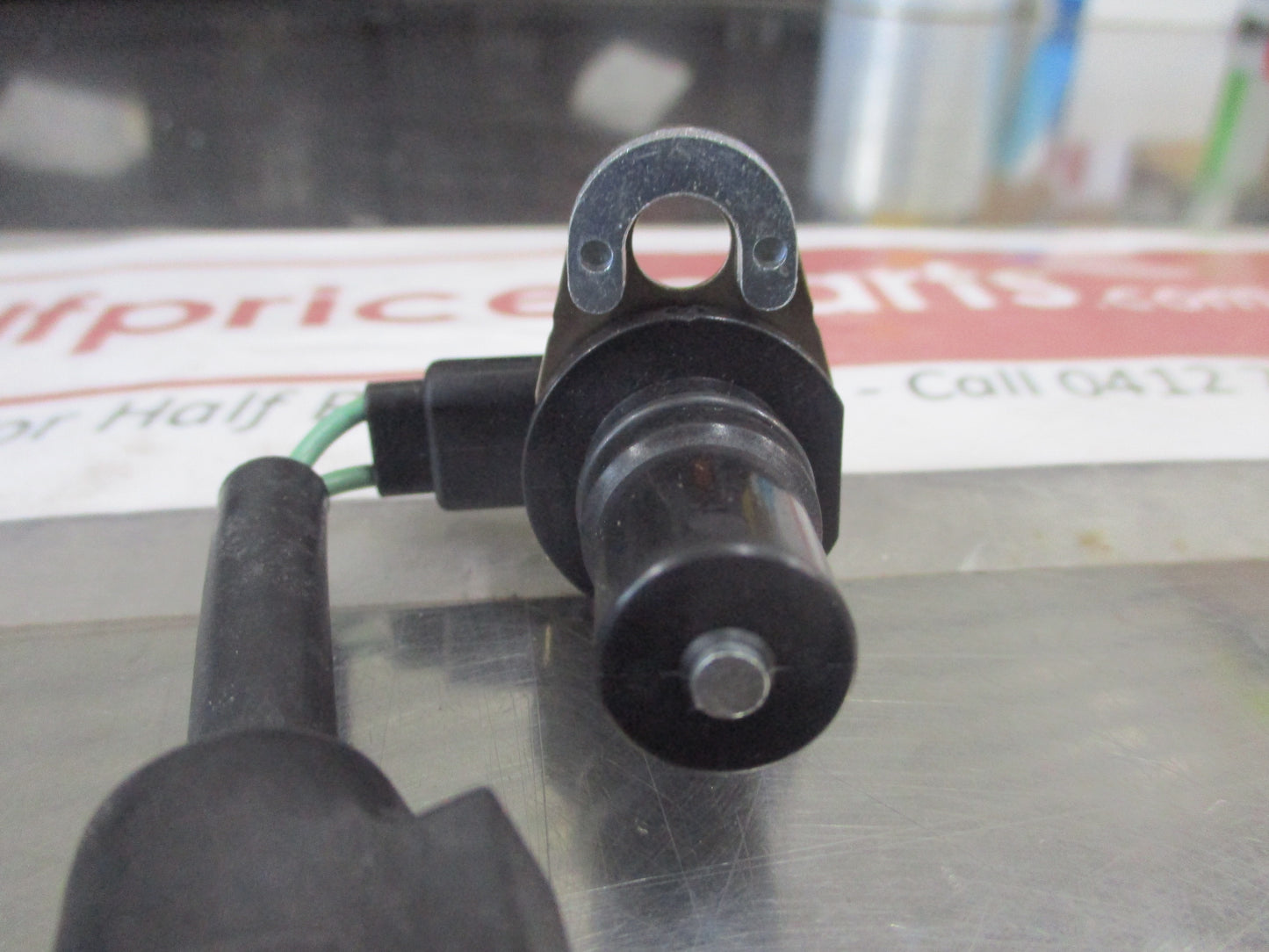 Mazda Protege/323 Genuine Automatic Transmission Speed Sensor Pulse Generator New Part.