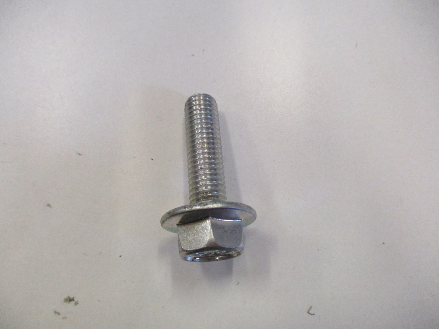 Holden VS Commodore Genuine Idler Pulley Bolt New