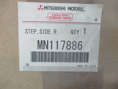 Mitsubishi Pajero Genuine Right Hand Side Step Frame New Part