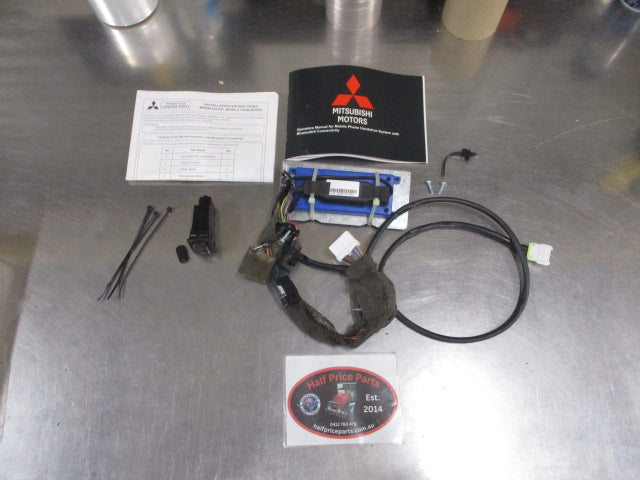 Mitsubishi Express SJ Van Genuine Blue Tooth Kit New Part