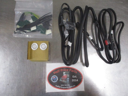 Mitsubishi Outlander Genuine Dimond White Front Park 2 Sensor Kit New Part