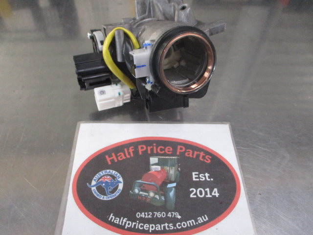 Mitsubishi MQ Triton Genuine Engine Ignition Barrel Housing Assembly New Part