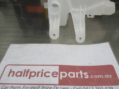 Suzuki Grand Vitara Genuine Washer Tank Assembly New Part