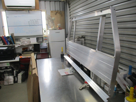 Triple M Head Board (Quick Lock Tray) To Suit Toyota Hilux Narrow Body New Part