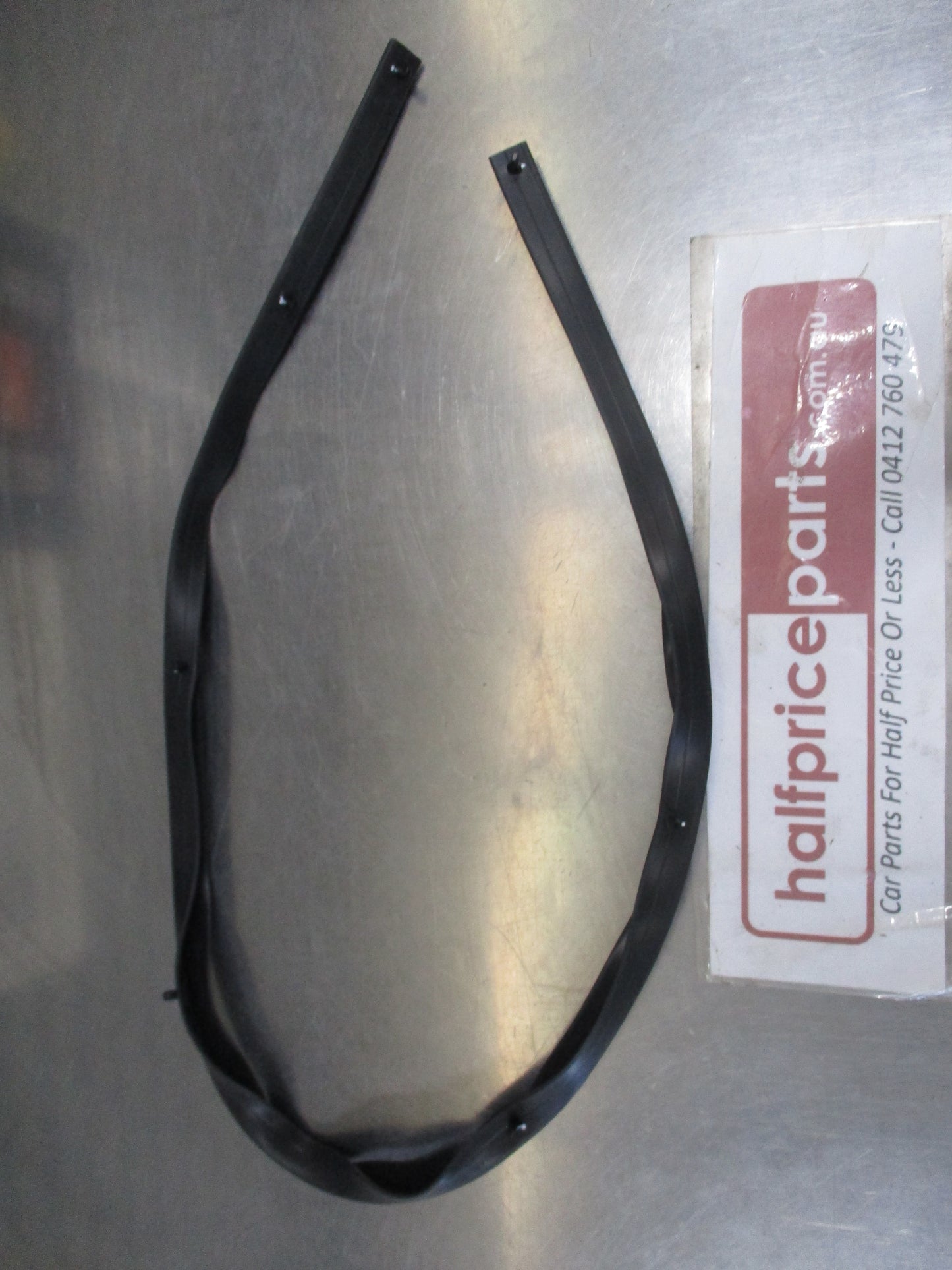 Mazda Bravo / Ford Ranger Genuine Front Bonnet Weatherstrip Rubber New Part